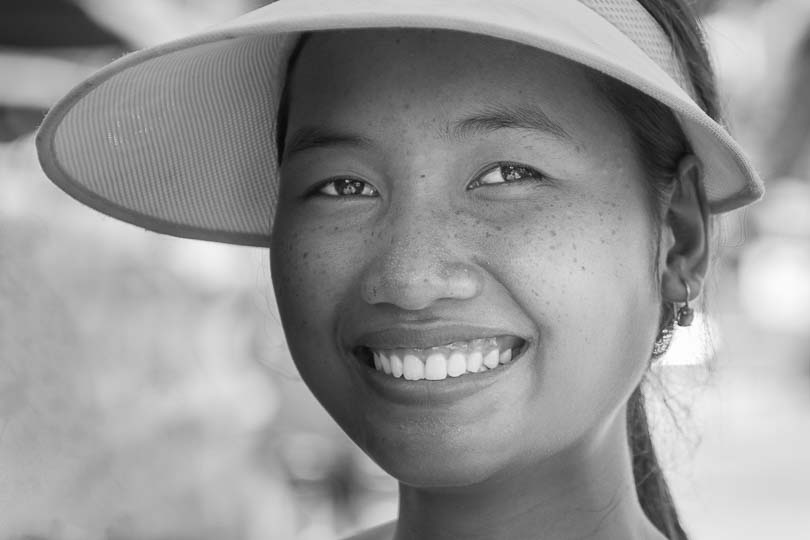 Menschen in aller Welt: junge Frau auf Bali in Indonesien