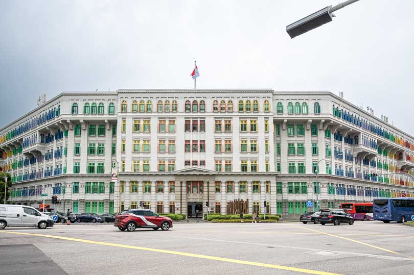 Singapur, bunte Fenster, ehemalige Hill Street Police Station, Fensterlaeden