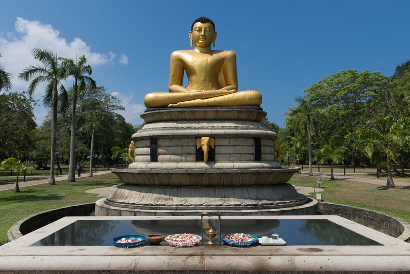 Sri Lanka, Colombo, Vihara Maha Devi Park